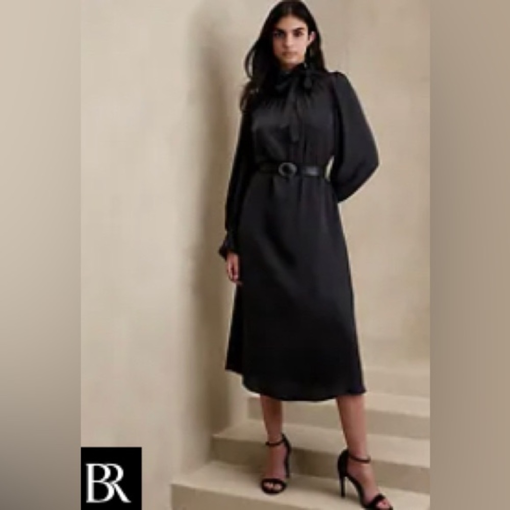 Banana republic factory fit and flare midi dress PETITE xs